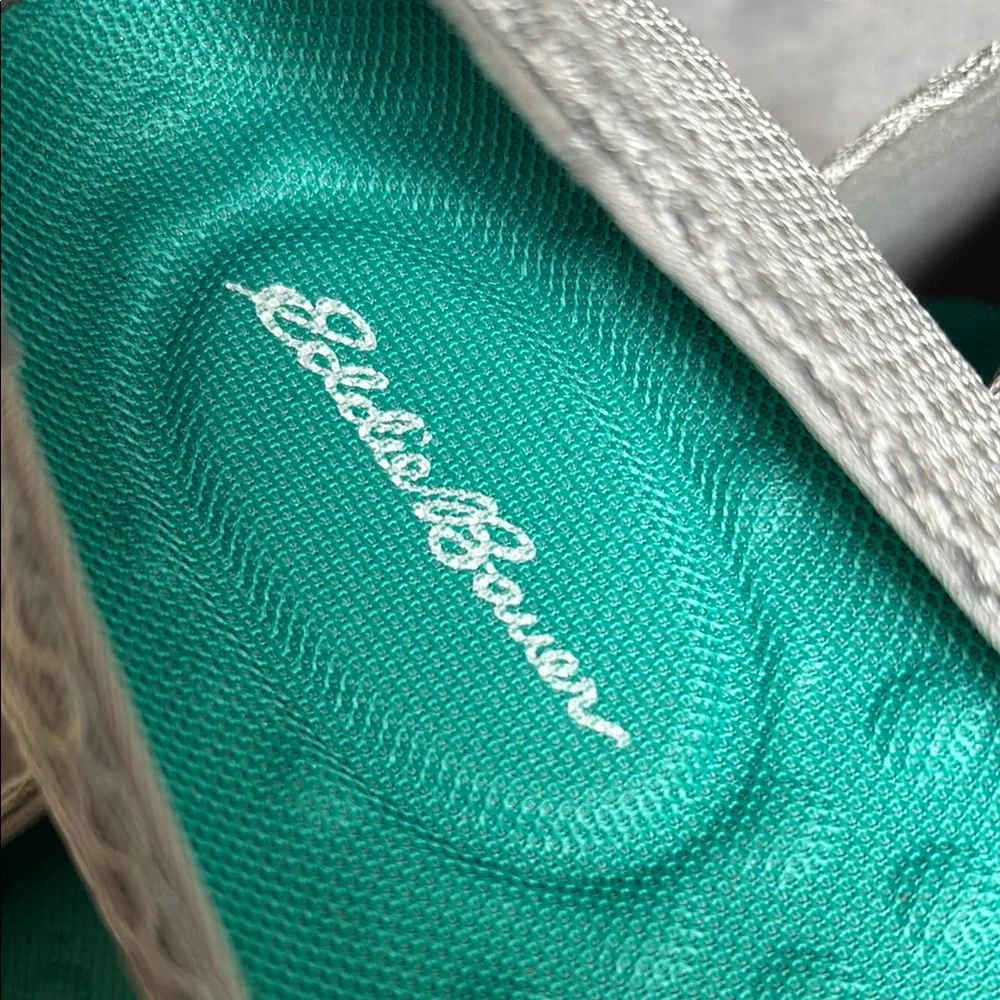 NWOT Eddie Bauer Gray Women's Slip On Walking Shoes.  SZ: 7.5 - Picture 2 of 7